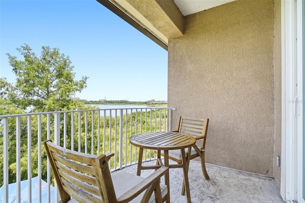 For Sale: $860,000 (3 beds, 2 baths, 2718 Square Feet)
