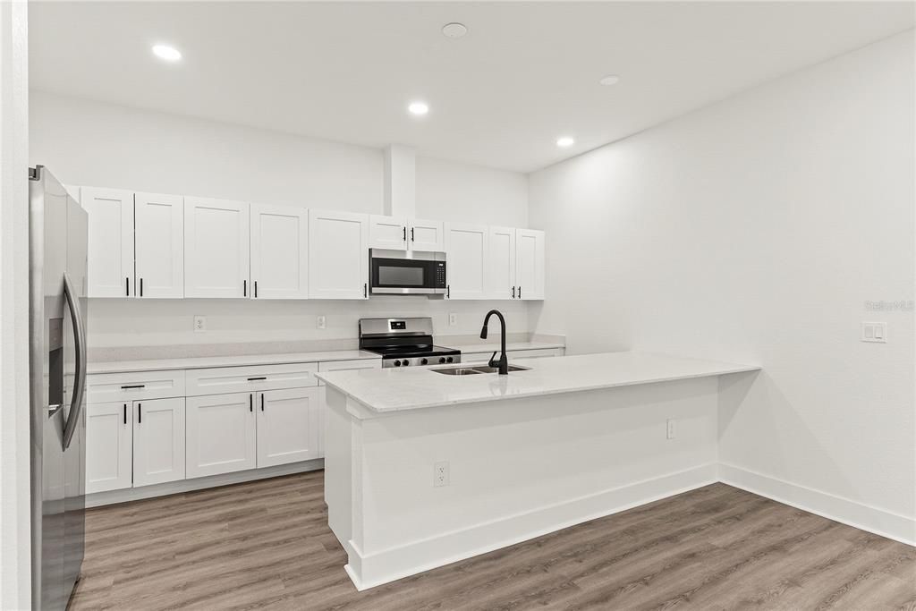 For Sale: $539,000 (4 beds, 2 baths, 1680 Square Feet)