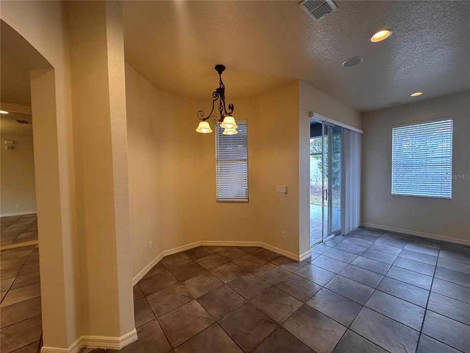 For Sale: $349,000 (3 beds, 2 baths, 1953 Square Feet)