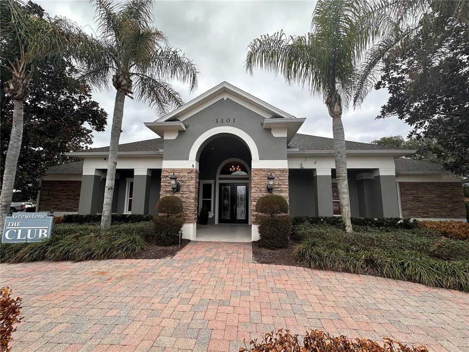 For Sale: $349,000 (3 beds, 2 baths, 1953 Square Feet)