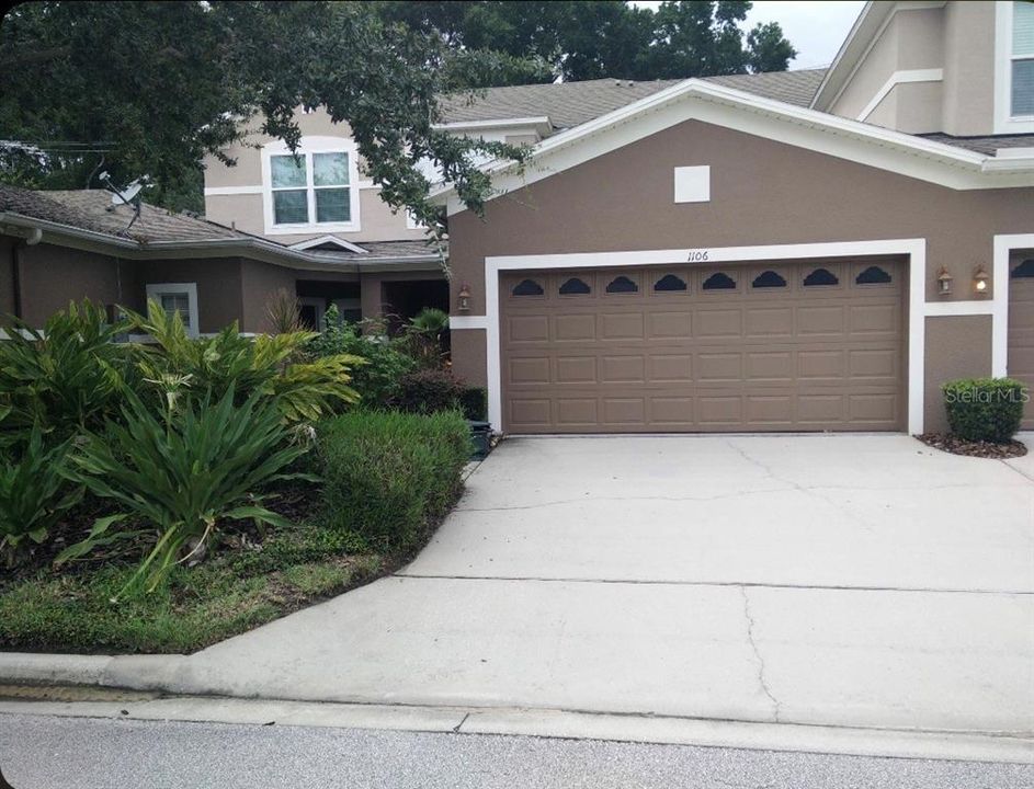 For Sale: $349,000 (3 beds, 2 baths, 1953 Square Feet)