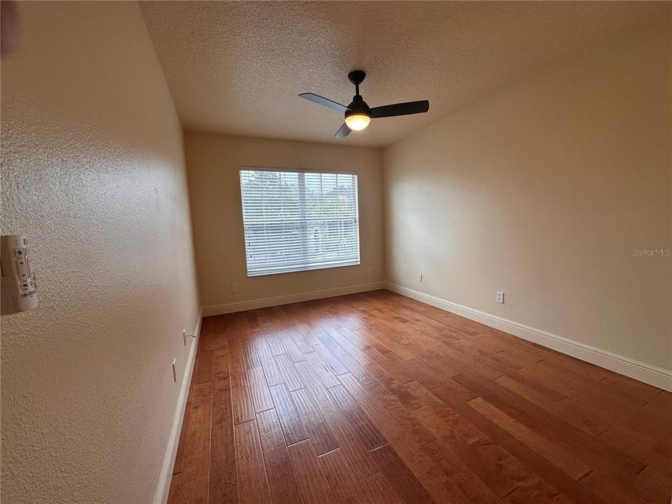 For Sale: $349,000 (3 beds, 2 baths, 1953 Square Feet)