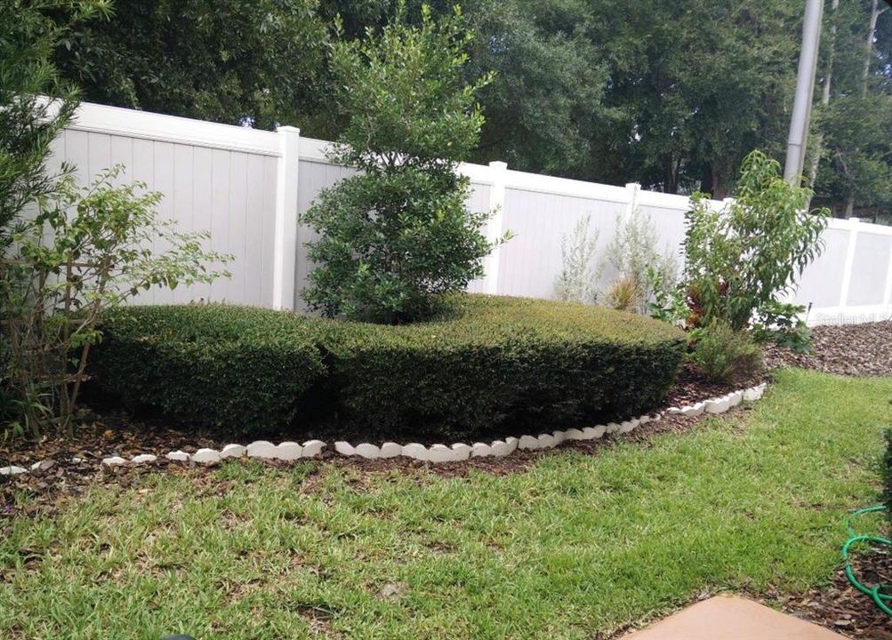For Sale: $349,000 (3 beds, 2 baths, 1953 Square Feet)
