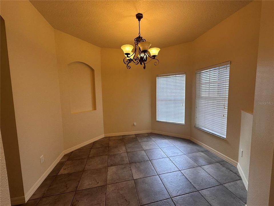 For Sale: $349,000 (3 beds, 2 baths, 1953 Square Feet)