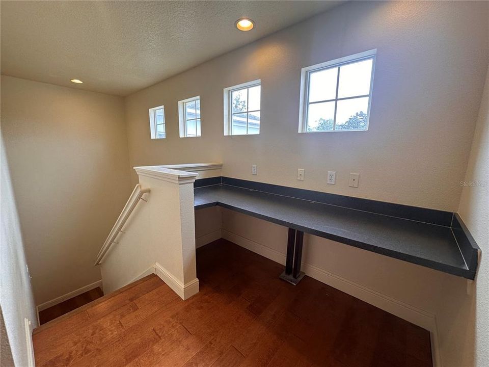 For Sale: $349,000 (3 beds, 2 baths, 1953 Square Feet)
