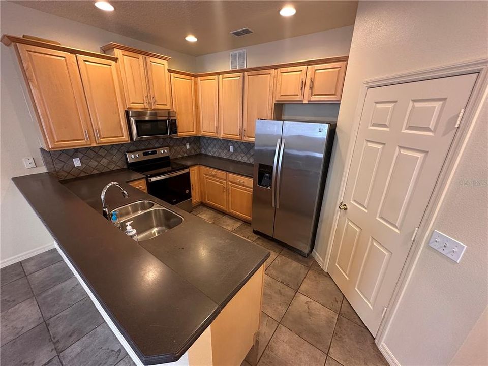 For Sale: $349,000 (3 beds, 2 baths, 1953 Square Feet)