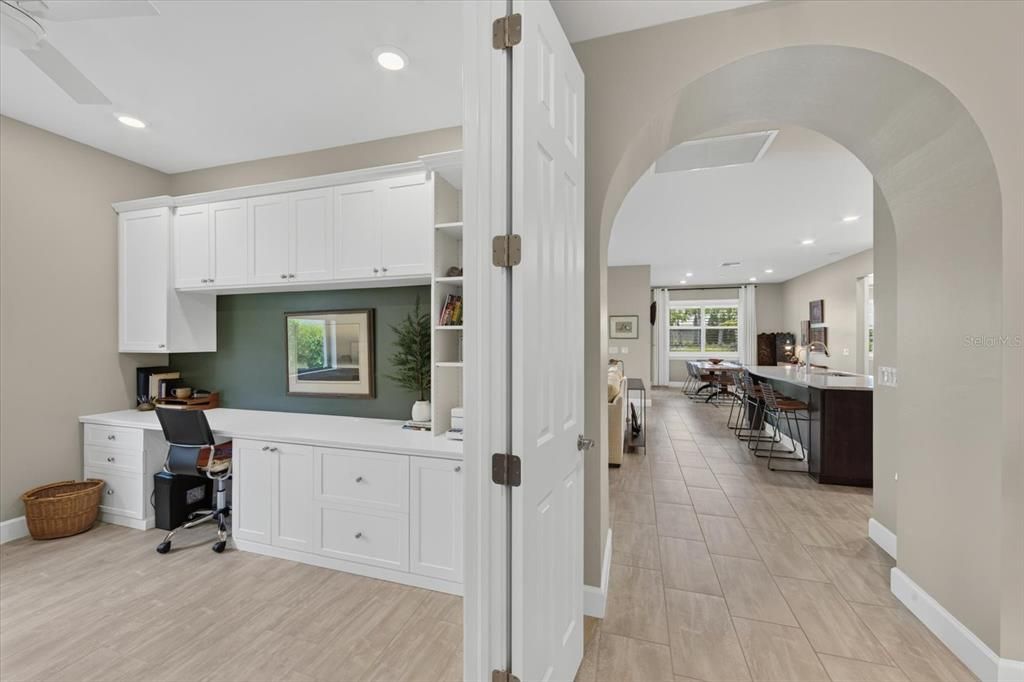 For Sale: $621,000 (2 beds, 2 baths, 1832 Square Feet)