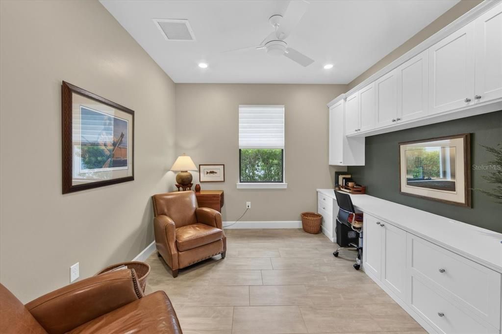 For Sale: $621,000 (2 beds, 2 baths, 1832 Square Feet)