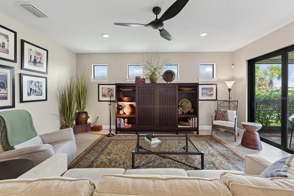 For Sale: $621,000 (2 beds, 2 baths, 1832 Square Feet)