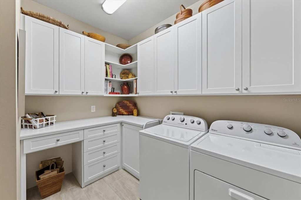 For Sale: $621,000 (2 beds, 2 baths, 1832 Square Feet)