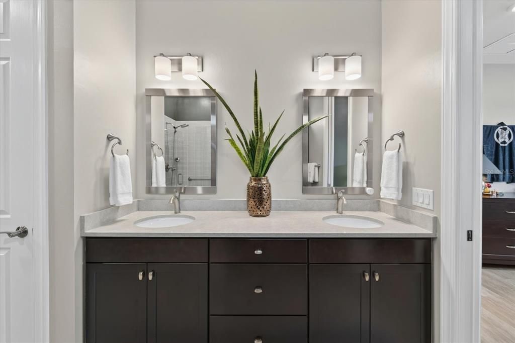 For Sale: $621,000 (2 beds, 2 baths, 1832 Square Feet)