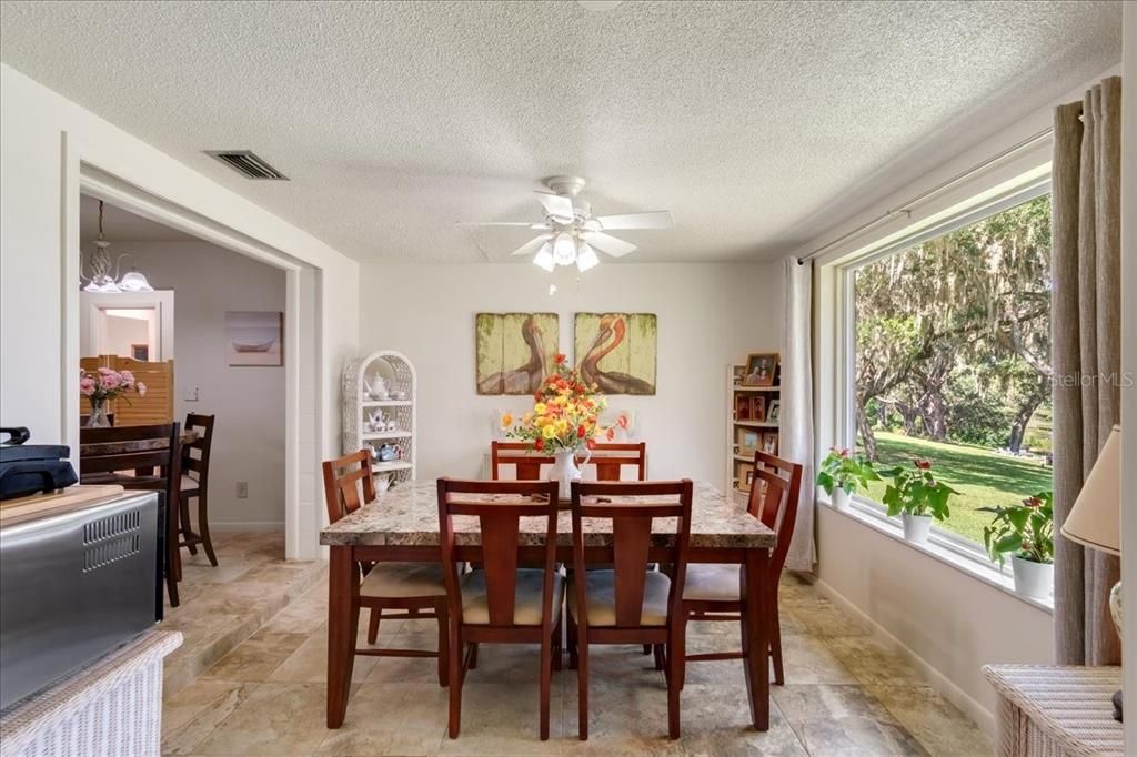 En Venta: $550,000 (2 camas, 2 baños, 2053 Pies cuadrados)