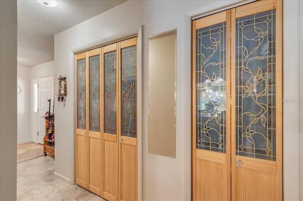 En Venta: $550,000 (2 camas, 2 baños, 2053 Pies cuadrados)
