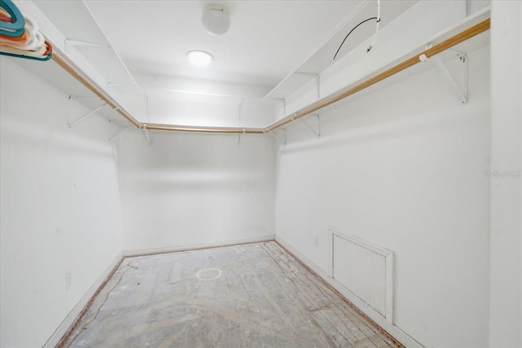 En Venta: $495,000 (4 camas, 3 baños, 2289 Pies cuadrados)