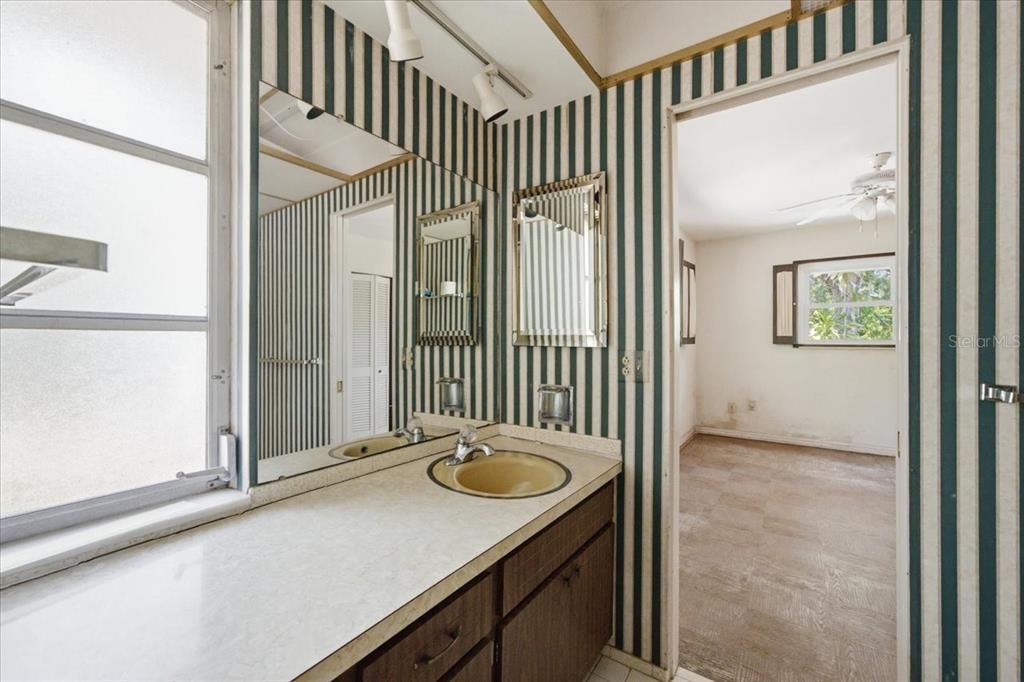 En Venta: $495,000 (4 camas, 3 baños, 2289 Pies cuadrados)