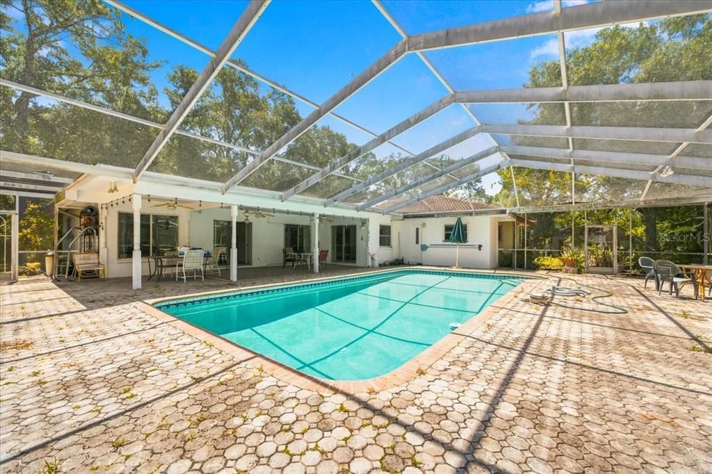 En Venta: $495,000 (4 camas, 3 baños, 2289 Pies cuadrados)