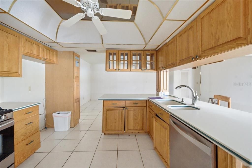 En Venta: $495,000 (4 camas, 3 baños, 2289 Pies cuadrados)
