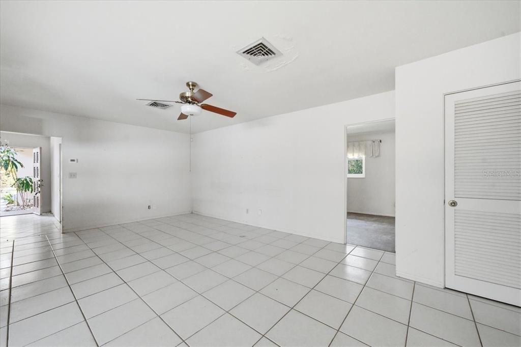 En Venta: $495,000 (4 camas, 3 baños, 2289 Pies cuadrados)