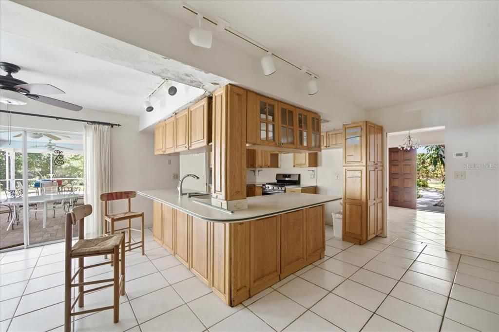 En Venta: $495,000 (4 camas, 3 baños, 2289 Pies cuadrados)