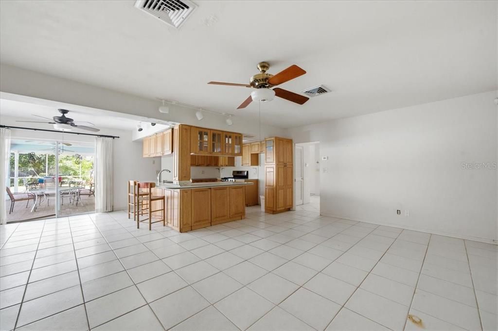 En Venta: $495,000 (4 camas, 3 baños, 2289 Pies cuadrados)