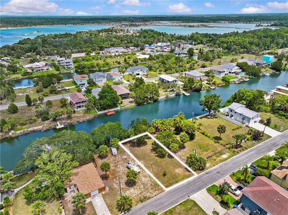 待售: $85,000 (0.11 acres)