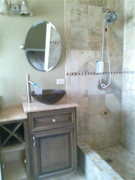 For Sale: $196,000 (3 beds, 2 baths, 1365 Square Feet)