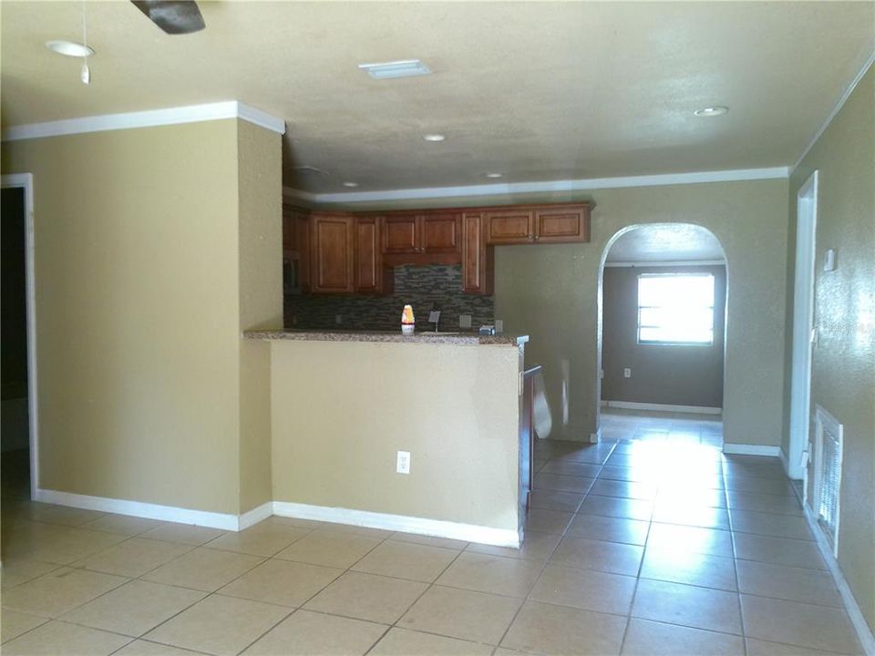 For Sale: $196,000 (3 beds, 2 baths, 1365 Square Feet)