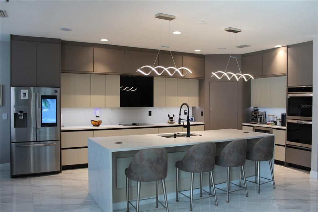 For Sale: $639,900 (4 beds, 3 baths, 2778 Square Feet)
