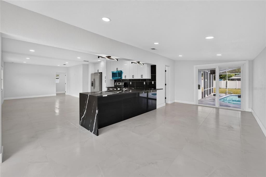 For Sale: $550,000 (4 beds, 3 baths, 2134 Square Feet)
