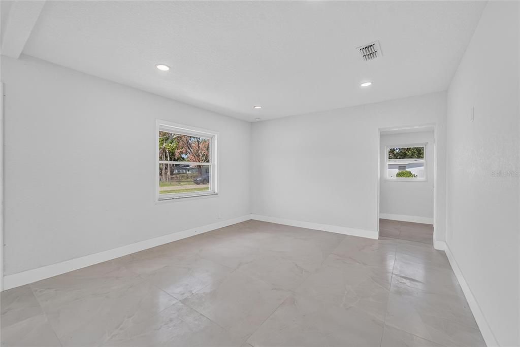 For Sale: $550,000 (4 beds, 3 baths, 2134 Square Feet)