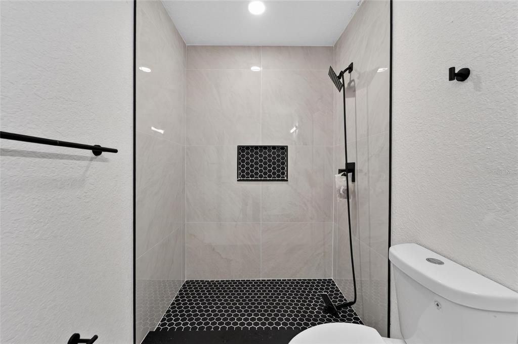 For Sale: $550,000 (4 beds, 3 baths, 2134 Square Feet)