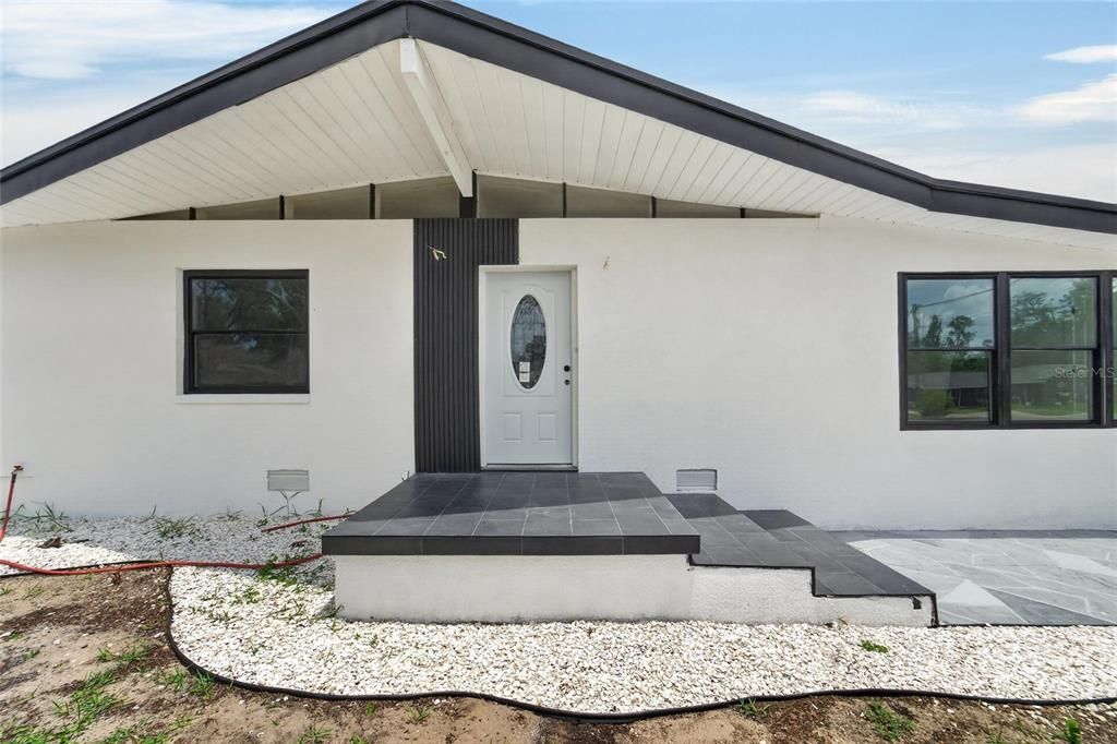 For Sale: $550,000 (4 beds, 3 baths, 2134 Square Feet)