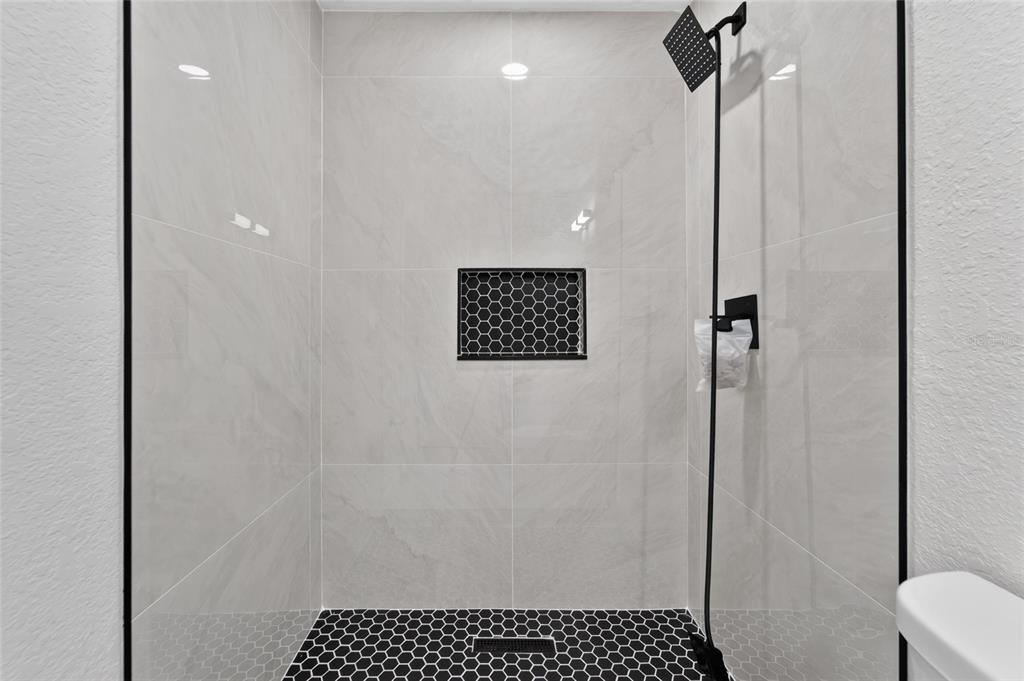 For Sale: $550,000 (4 beds, 3 baths, 2134 Square Feet)