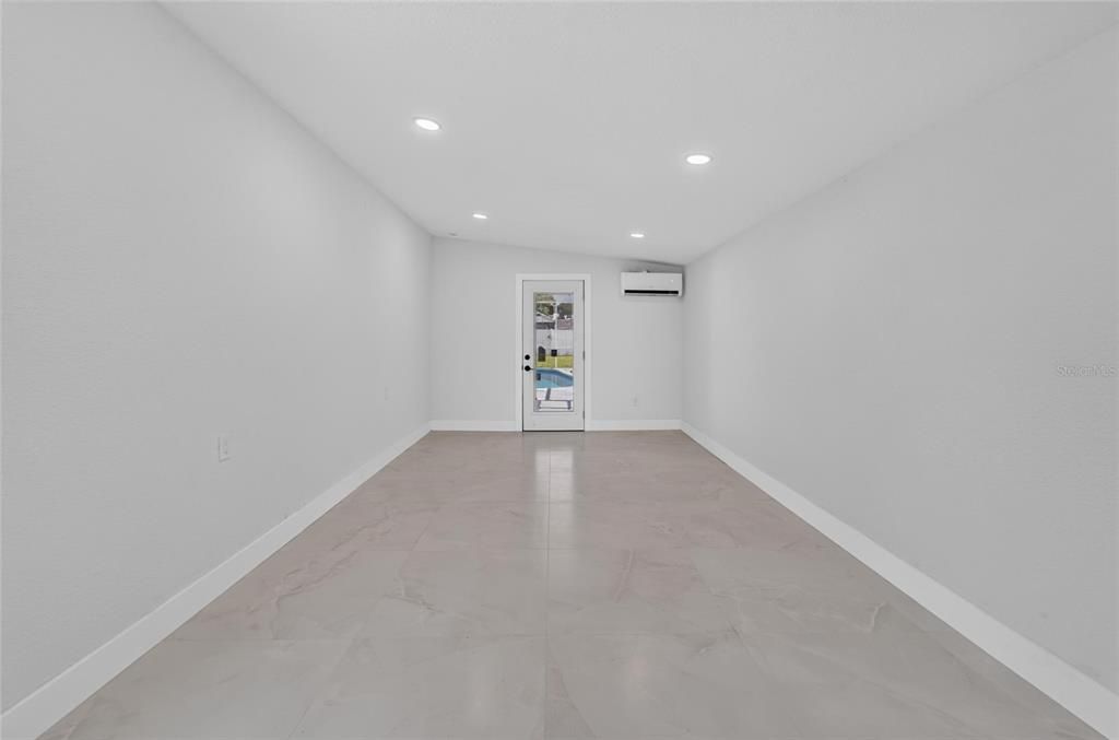 For Sale: $550,000 (4 beds, 3 baths, 2134 Square Feet)