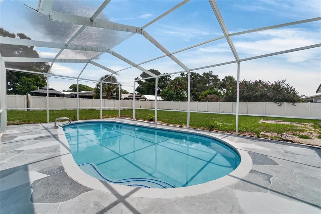 For Sale: $550,000 (4 beds, 3 baths, 2134 Square Feet)