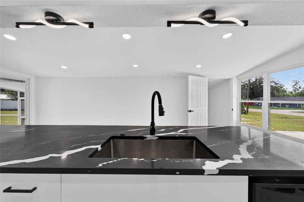 For Sale: $550,000 (4 beds, 3 baths, 2134 Square Feet)
