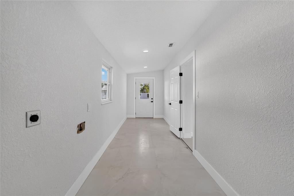 For Sale: $550,000 (4 beds, 3 baths, 2134 Square Feet)