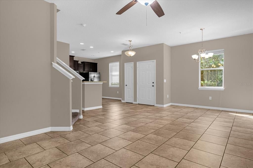 For Rent: $1,900 (3 beds, 2 baths, 1588 Square Feet)