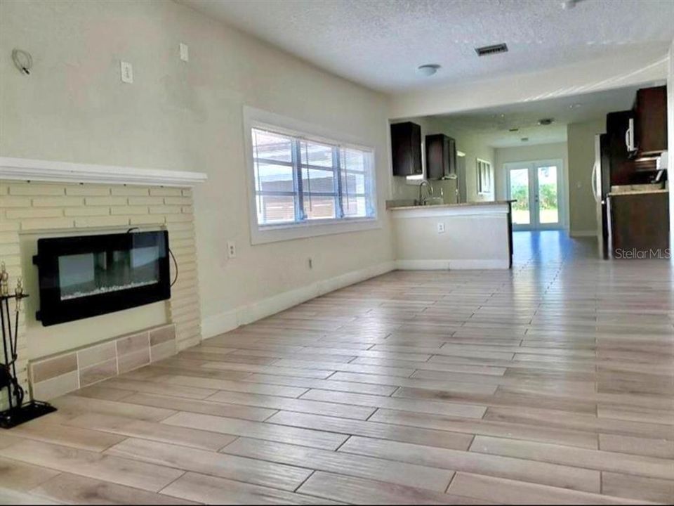В аренду: $2,995 (3 спален, 2 ванн, 1424 Квадратных фут)