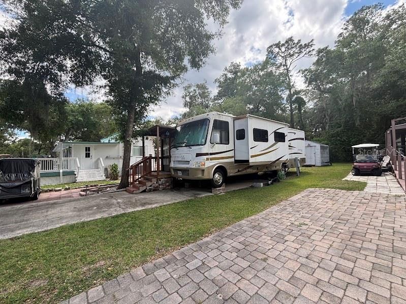 На продажу: $48,000 (0.08 acres)