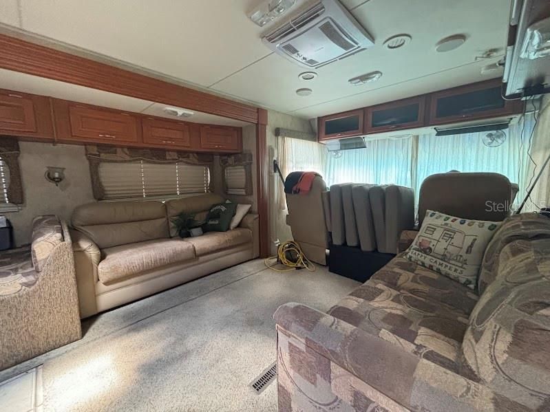 На продажу: $48,000 (0.08 acres)