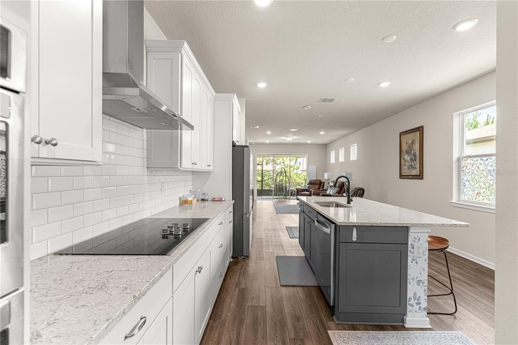 For Sale: $349,000 (2 beds, 2 baths, 1656 Square Feet)