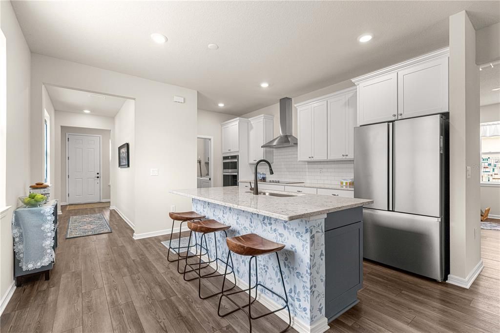 For Sale: $349,000 (2 beds, 2 baths, 1656 Square Feet)