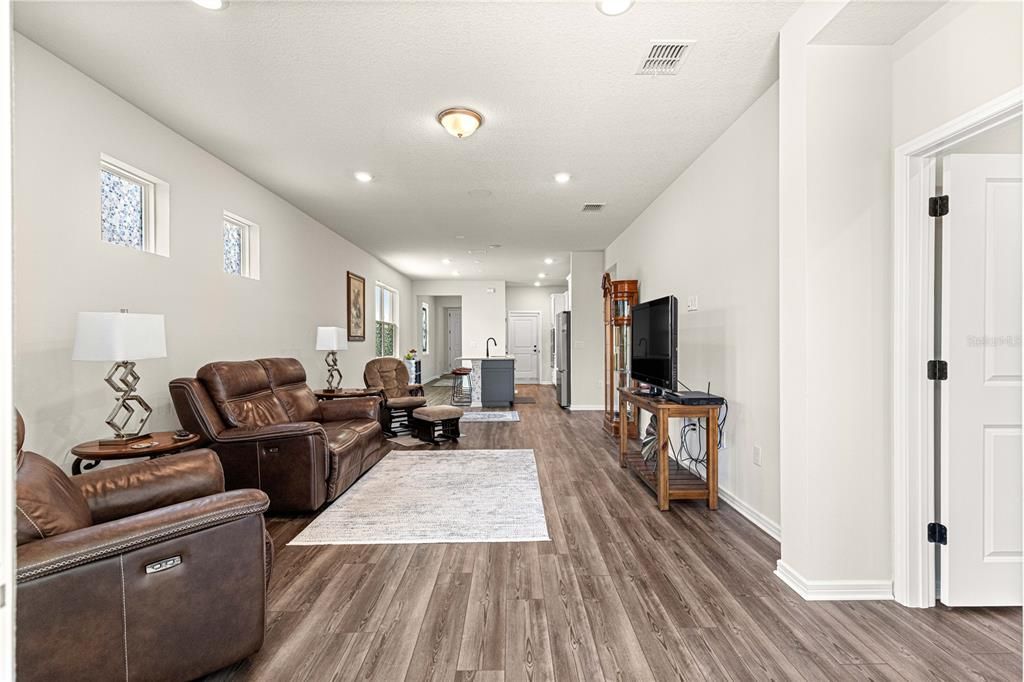 For Sale: $349,000 (2 beds, 2 baths, 1656 Square Feet)