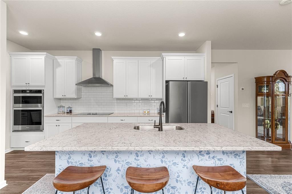 For Sale: $349,000 (2 beds, 2 baths, 1656 Square Feet)