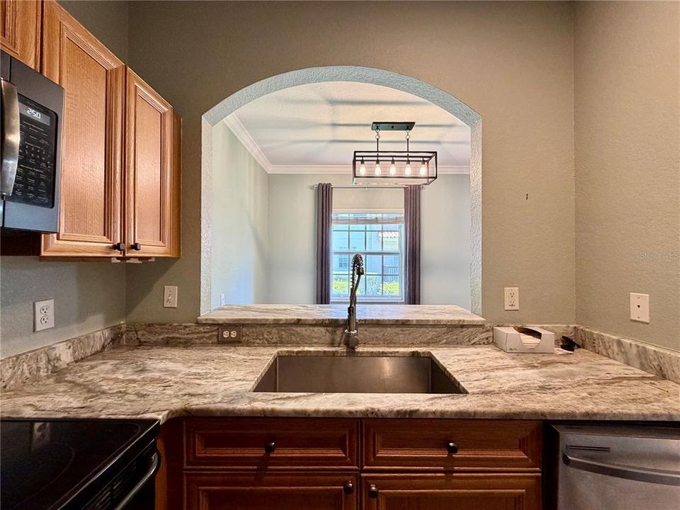 For Rent: $2,900 (3 beds, 2 baths, 1445 Square Feet)