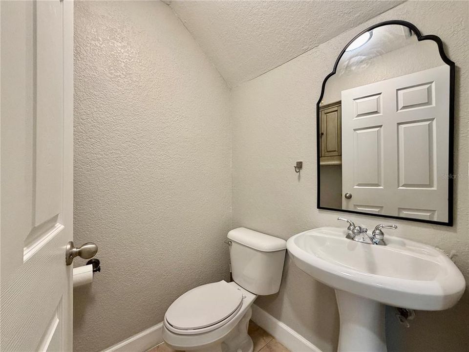For Rent: $2,900 (3 beds, 2 baths, 1445 Square Feet)