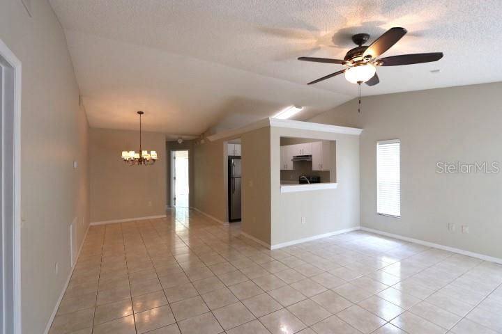 For Rent: $2,000 (3 beds, 2 baths, 1290 Square Feet)