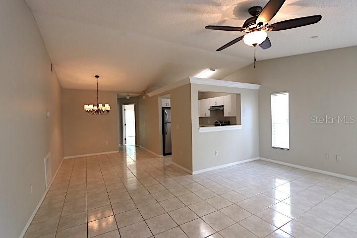 For Rent: $2,000 (3 beds, 2 baths, 1290 Square Feet)