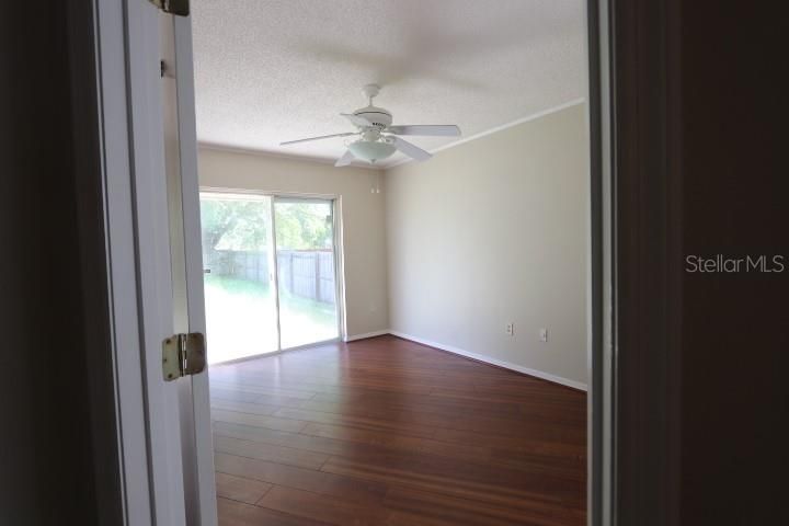 For Rent: $2,000 (3 beds, 2 baths, 1290 Square Feet)